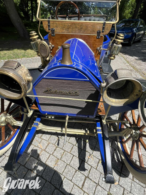 Rybna. Pochówek za życia i inne mroki Hannowaldu