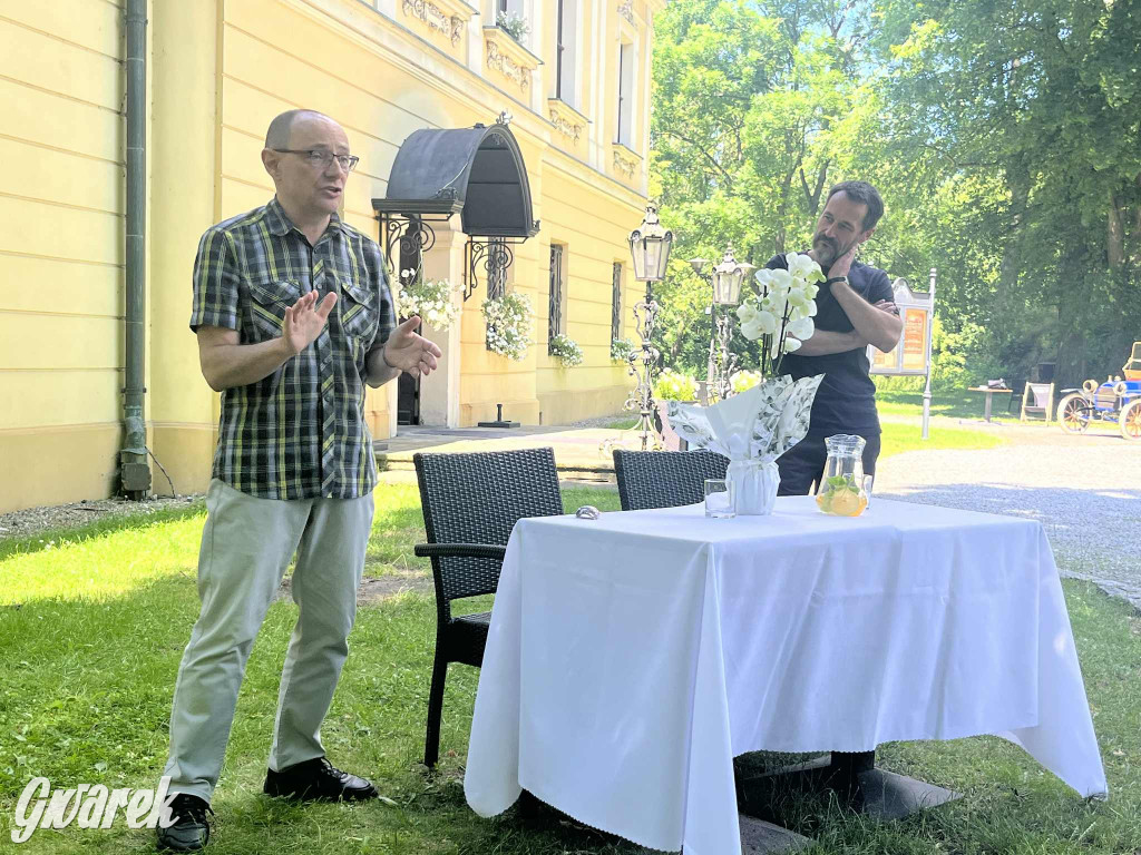 Rybna. Pochówek za życia i inne mroki Hannowaldu