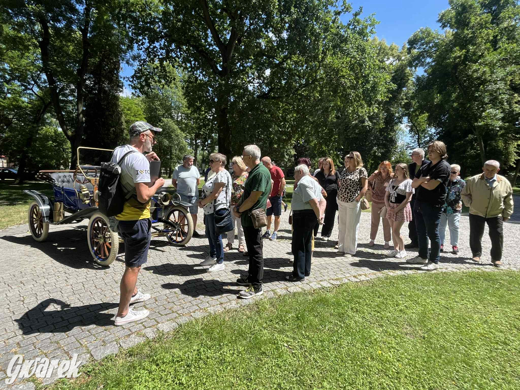 Rybna. Pochówek za życia i inne mroki Hannowaldu