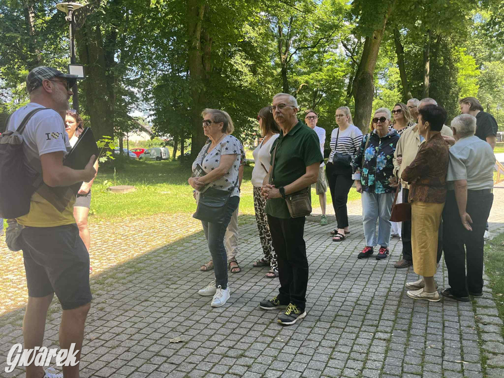 Rybna. Pochówek za życia i inne mroki Hannowaldu