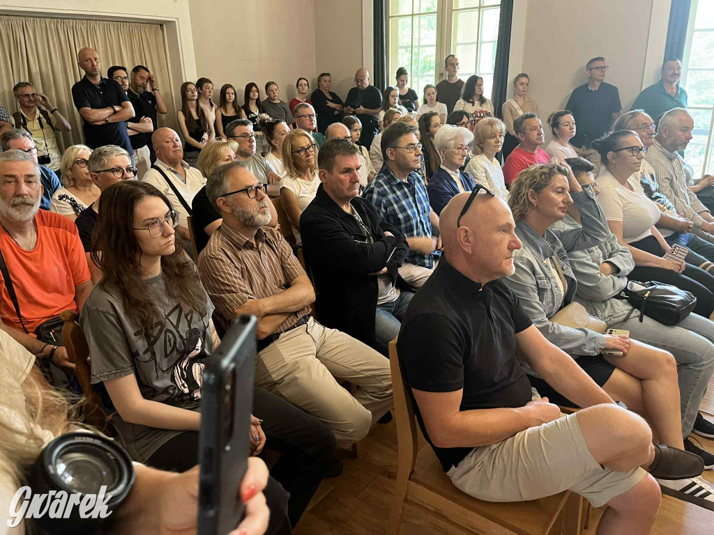 Budowę zlecił A. Baildon. Pałac zachwyca do dziś