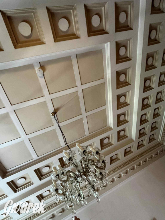 Budowę zlecił A. Baildon. Pałac zachwyca do dziś