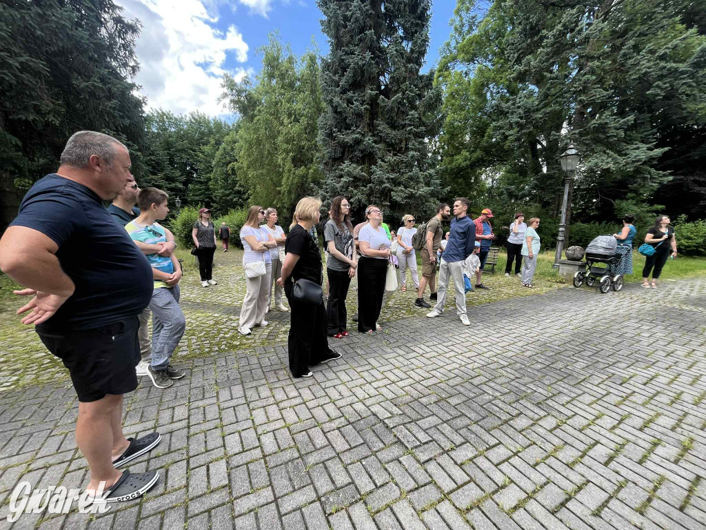Budowę zlecił A. Baildon. Pałac zachwyca do dziś