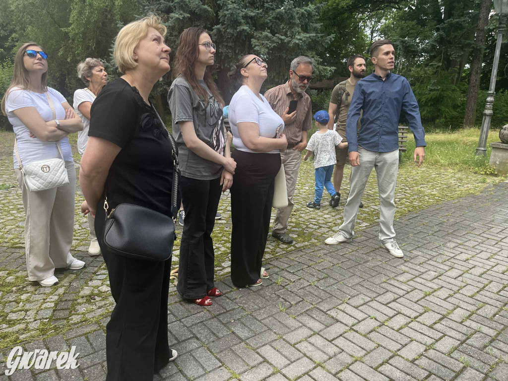 Budowę zlecił A. Baildon. Pałac zachwyca do dziś