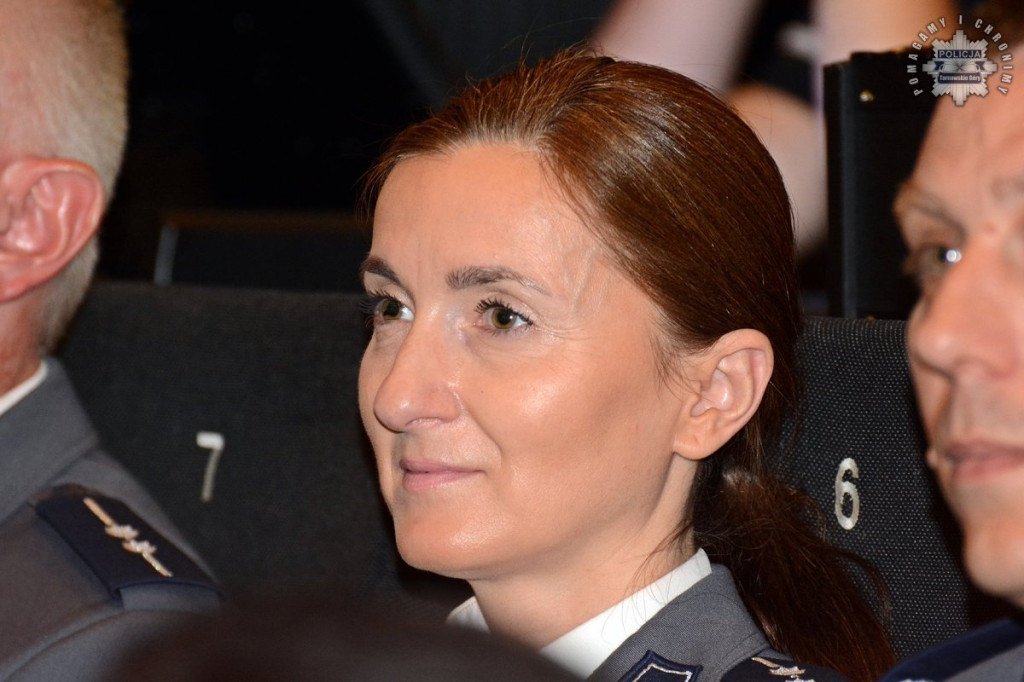 Uznanie dla najlepszych. Policjanci z medalami i awansami