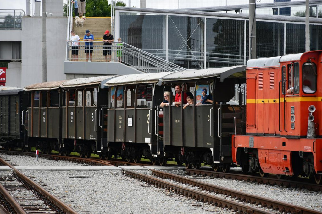Wąskotorówka wróciła do Miasteczka Śl. Stacja przebudowana