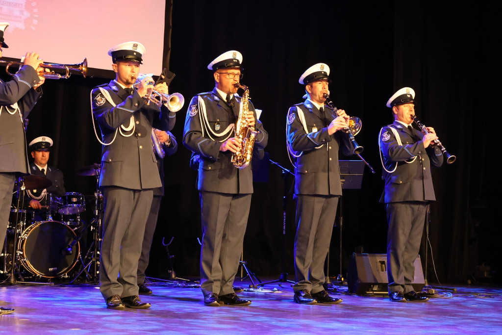Święto Policji w Piekarach Śląskich. Awanse i nagrody