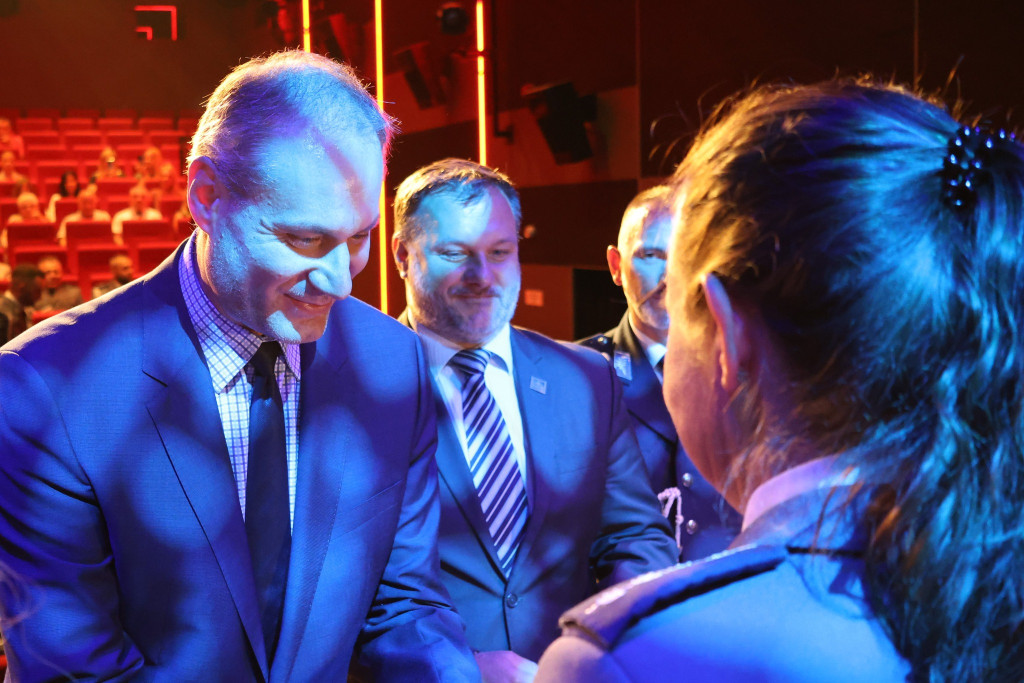 Święto Policji w Piekarach Śląskich. Awanse i nagrody