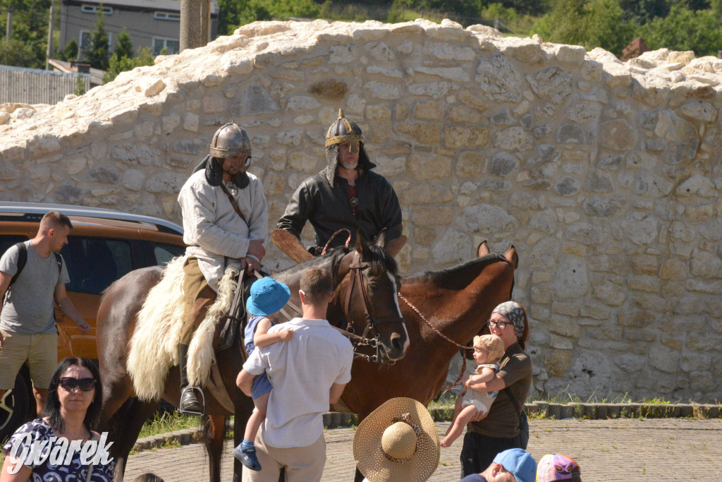 Najazd Barbarzyńców na zamek Ogrodzieniec