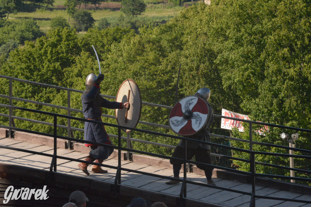 Najazd Barbarzyńców na zamek Ogrodzieniec
