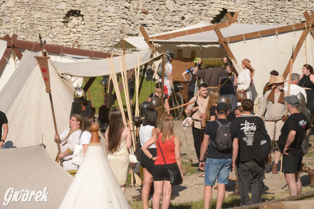 Najazd Barbarzyńców na zamek Ogrodzieniec