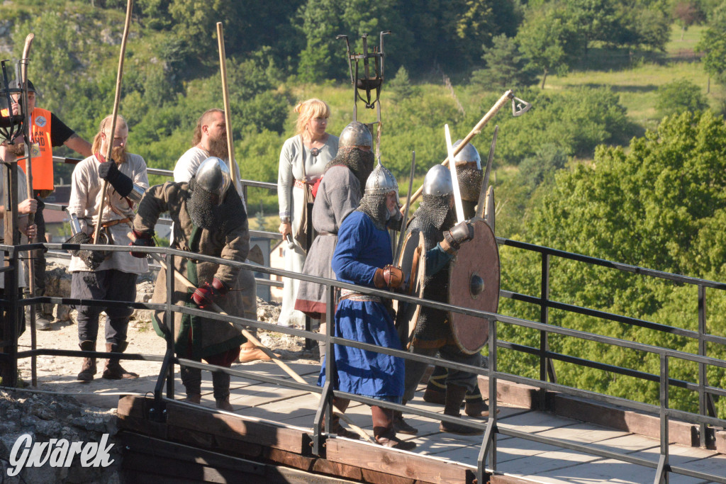 Najazd Barbarzyńców na zamek Ogrodzieniec