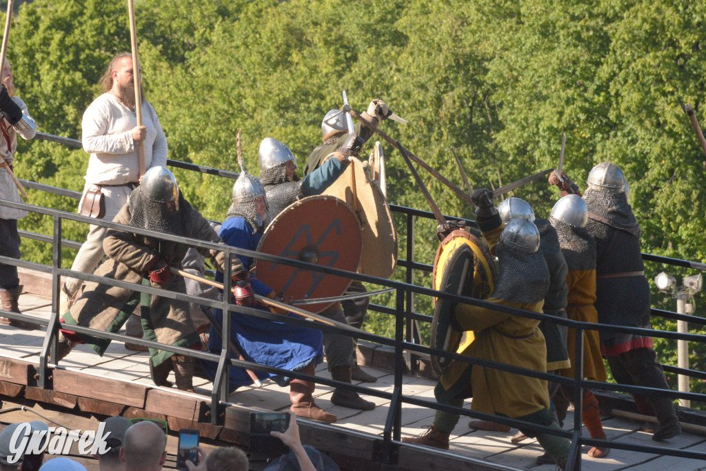 Najazd Barbarzyńców na zamek Ogrodzieniec