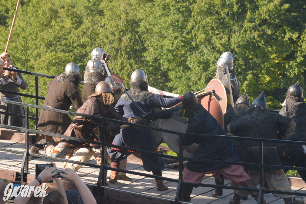 Najazd Barbarzyńców na zamek Ogrodzieniec