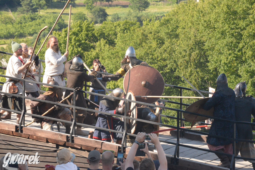 Najazd Barbarzyńców na zamek Ogrodzieniec