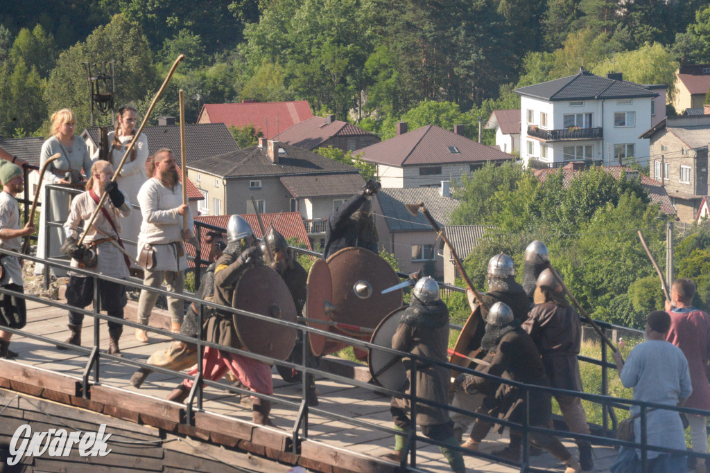 Najazd Barbarzyńców na zamek Ogrodzieniec