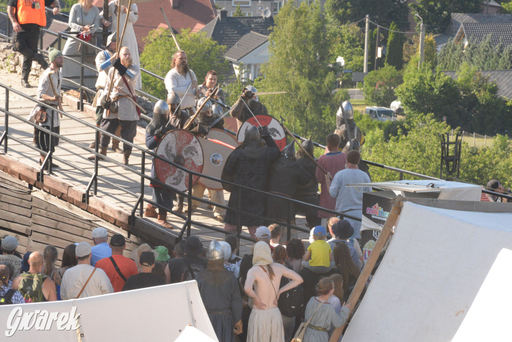 Najazd Barbarzyńców na zamek Ogrodzieniec