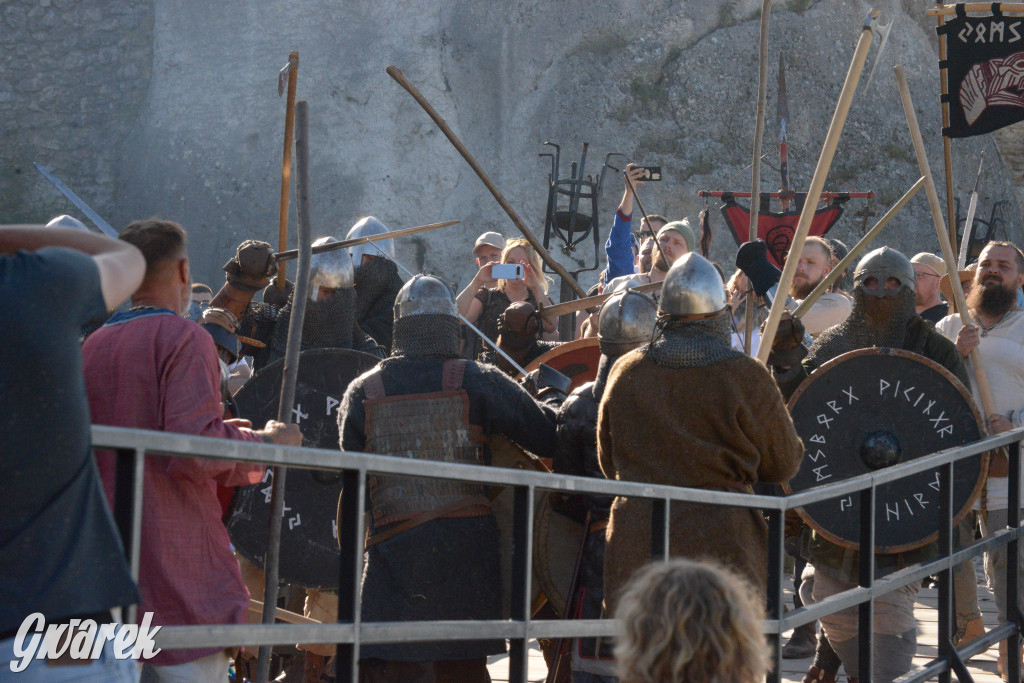 Najazd Barbarzyńców na zamek Ogrodzieniec