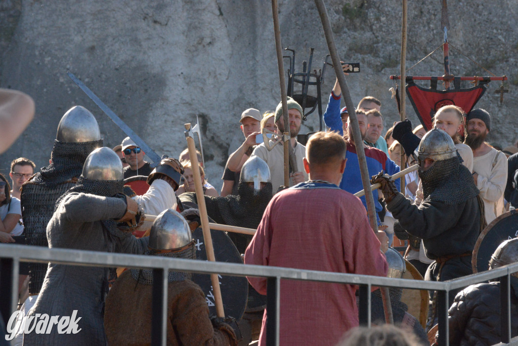 Najazd Barbarzyńców na zamek Ogrodzieniec