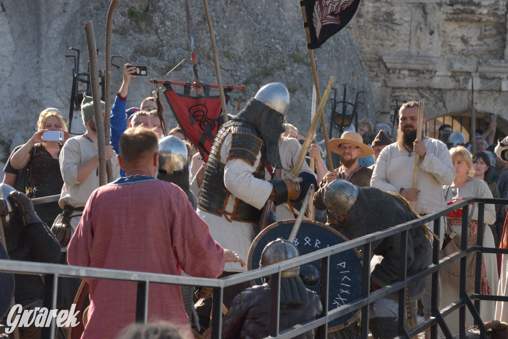 Najazd Barbarzyńców na zamek Ogrodzieniec