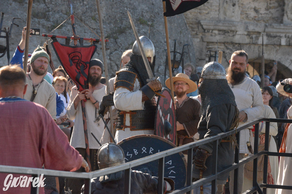 Najazd Barbarzyńców na zamek Ogrodzieniec