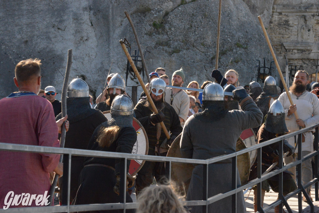 Najazd Barbarzyńców na zamek Ogrodzieniec