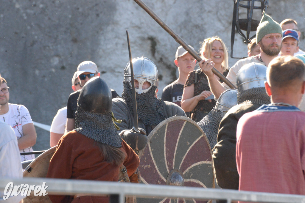 Najazd Barbarzyńców na zamek Ogrodzieniec