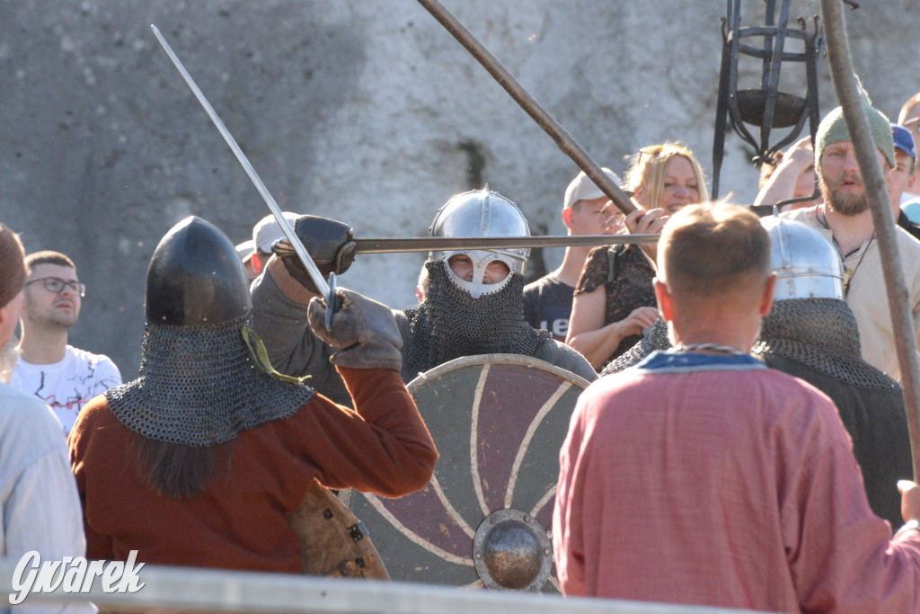 Najazd Barbarzyńców na zamek Ogrodzieniec