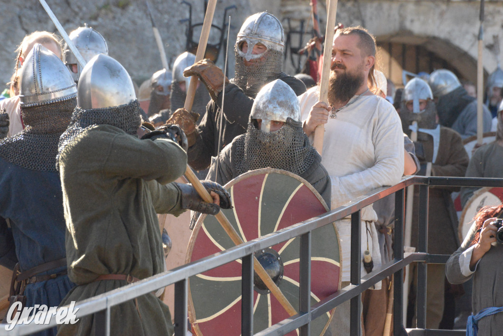 Najazd Barbarzyńców na zamek Ogrodzieniec