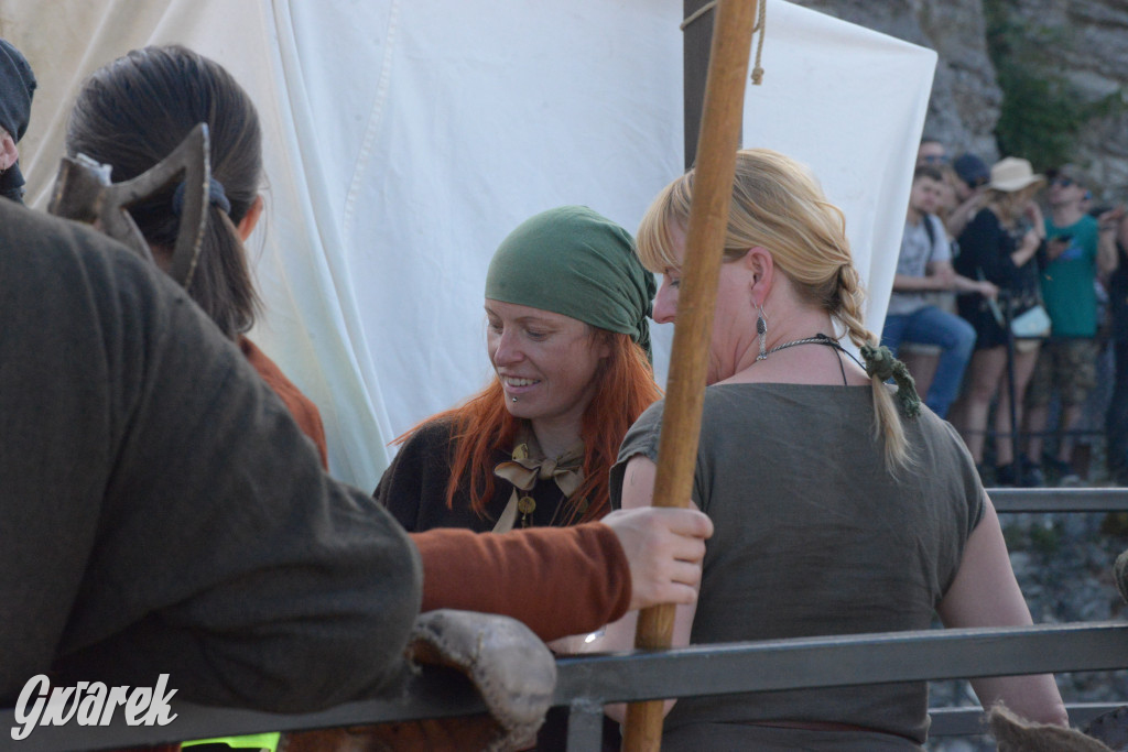 Najazd Barbarzyńców na zamek Ogrodzieniec