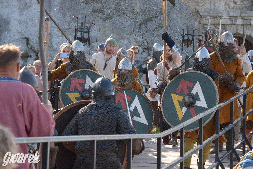 Najazd Barbarzyńców na zamek Ogrodzieniec