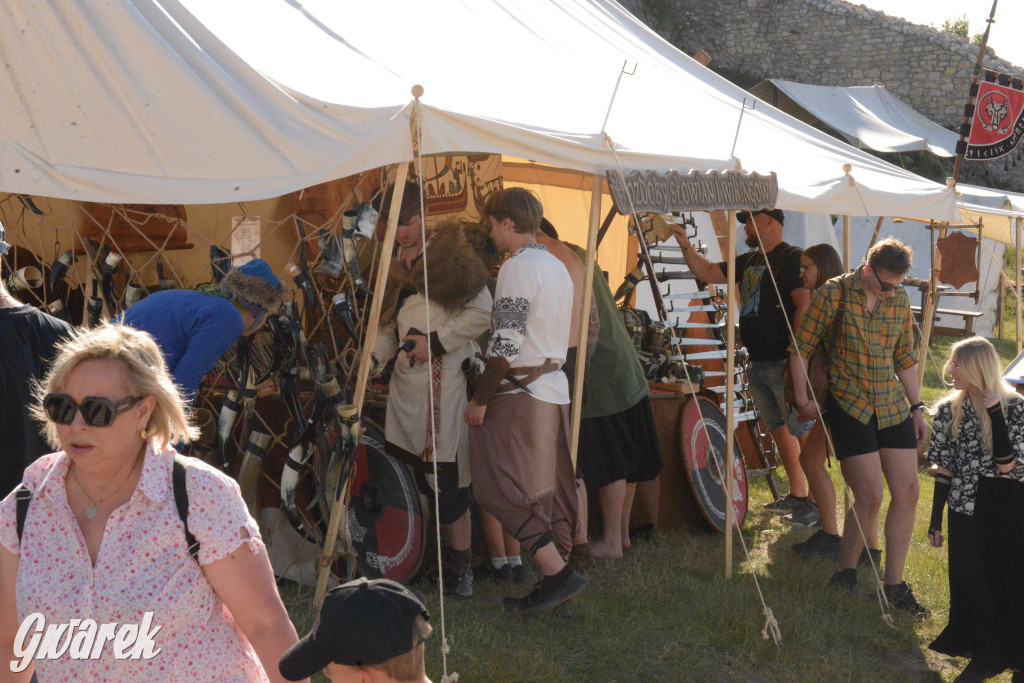 Najazd Barbarzyńców na zamek Ogrodzieniec