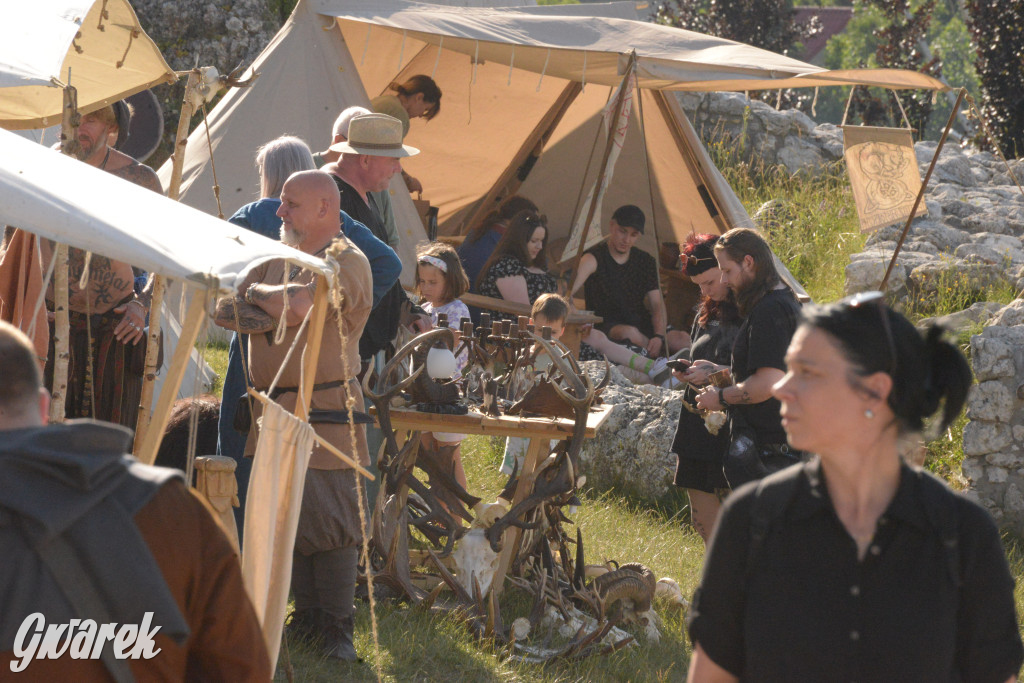 Najazd Barbarzyńców na zamek Ogrodzieniec