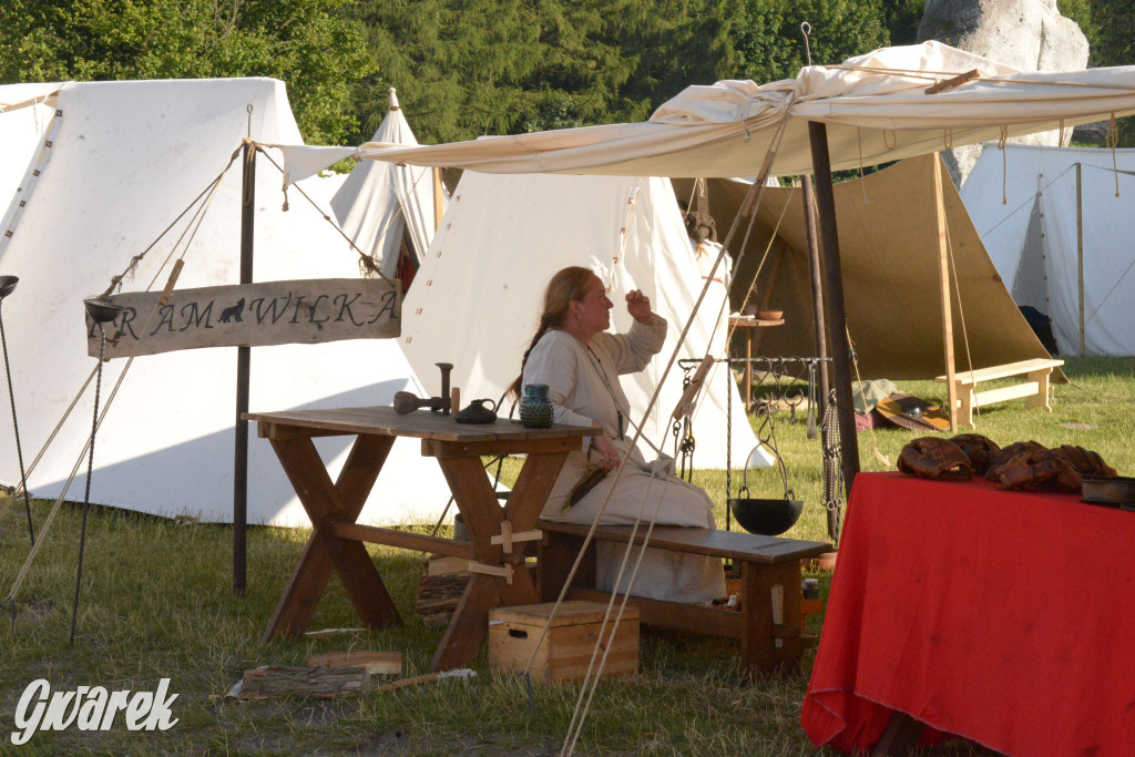 Najazd Barbarzyńców na zamek Ogrodzieniec
