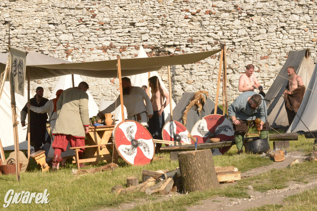 Najazd Barbarzyńców na zamek Ogrodzieniec