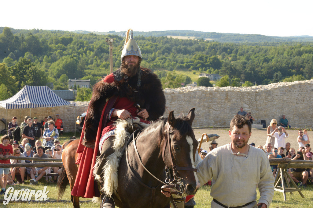 Najazd Barbarzyńców na zamek Ogrodzieniec
