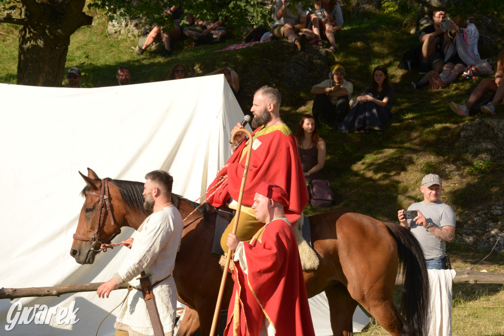 Najazd Barbarzyńców na zamek Ogrodzieniec