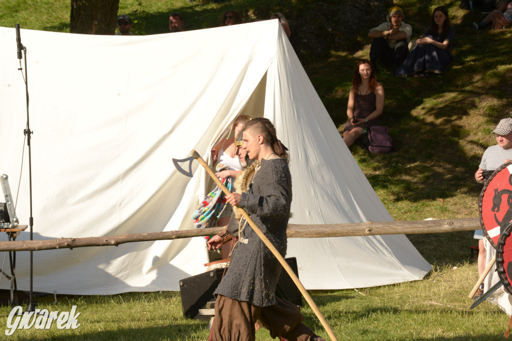 Najazd Barbarzyńców na zamek Ogrodzieniec