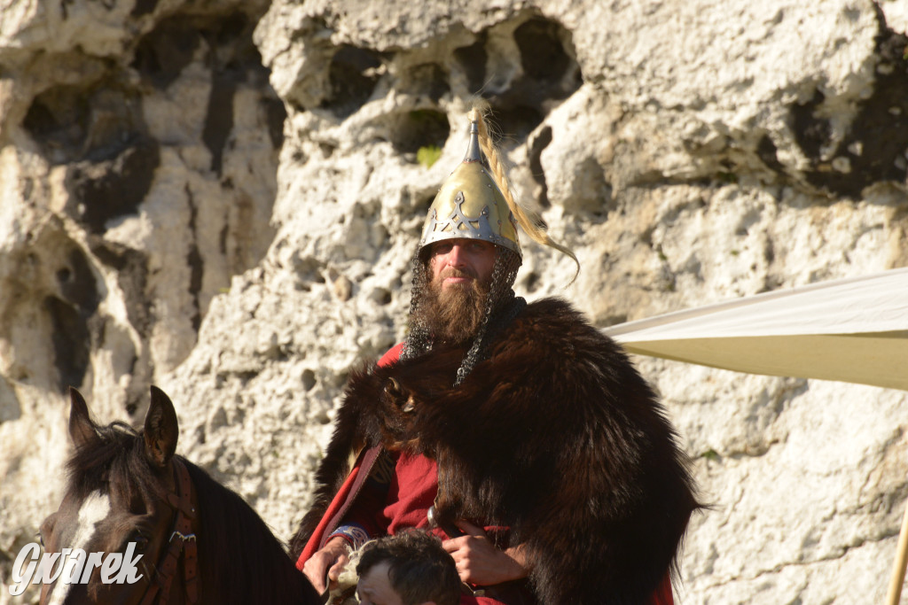 Najazd Barbarzyńców na zamek Ogrodzieniec