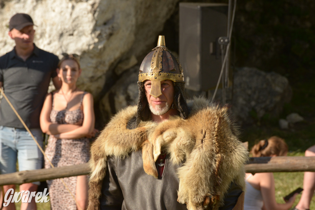 Najazd Barbarzyńców na zamek Ogrodzieniec