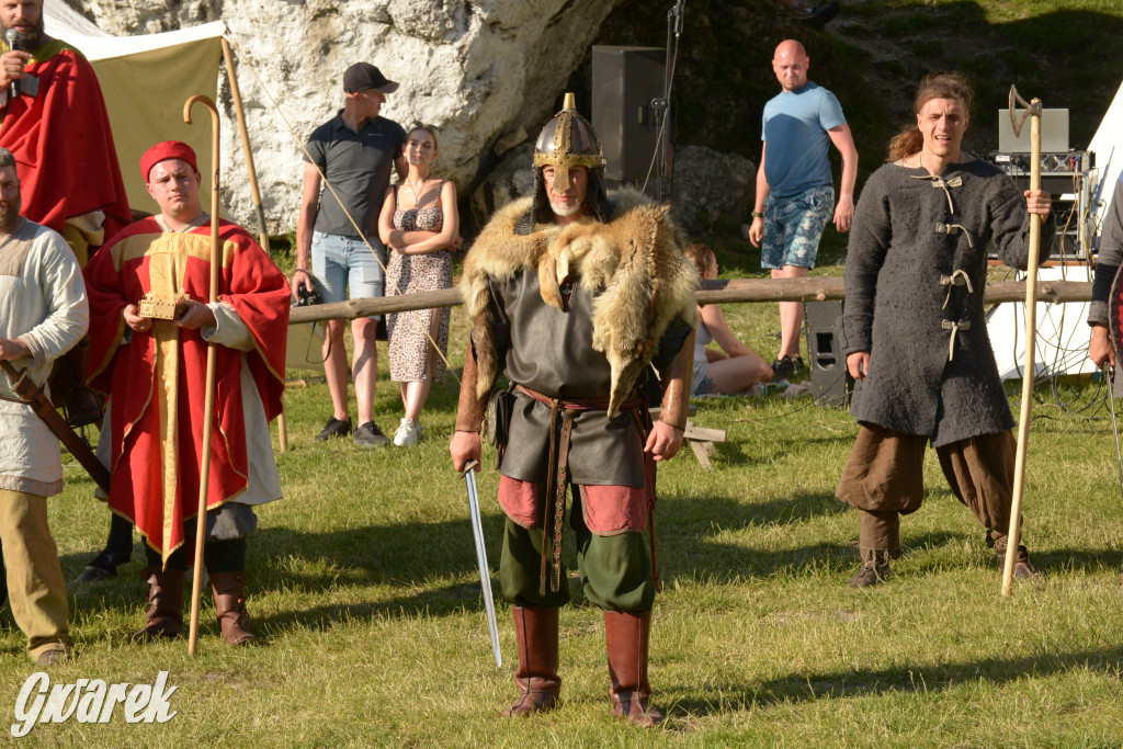 Najazd Barbarzyńców na zamek Ogrodzieniec