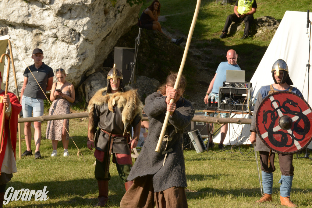 Najazd Barbarzyńców na zamek Ogrodzieniec