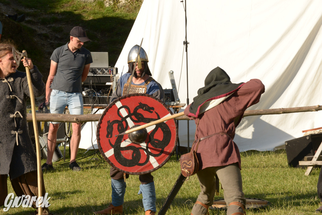Najazd Barbarzyńców na zamek Ogrodzieniec