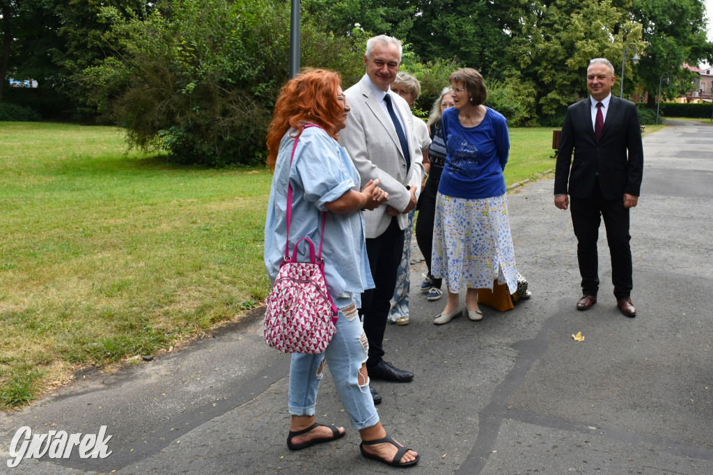 Powiat tarnogórski. Międzynarodowy plener rozpoczęty