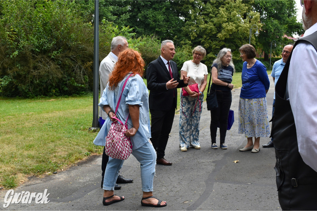 Powiat tarnogórski. Międzynarodowy plener rozpoczęty