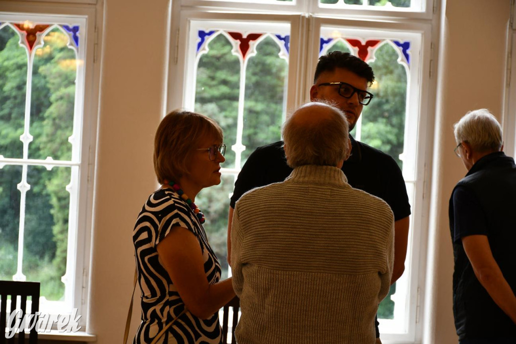 Plener malarski. Wernisaż w pałacu w Nakle Śląskim