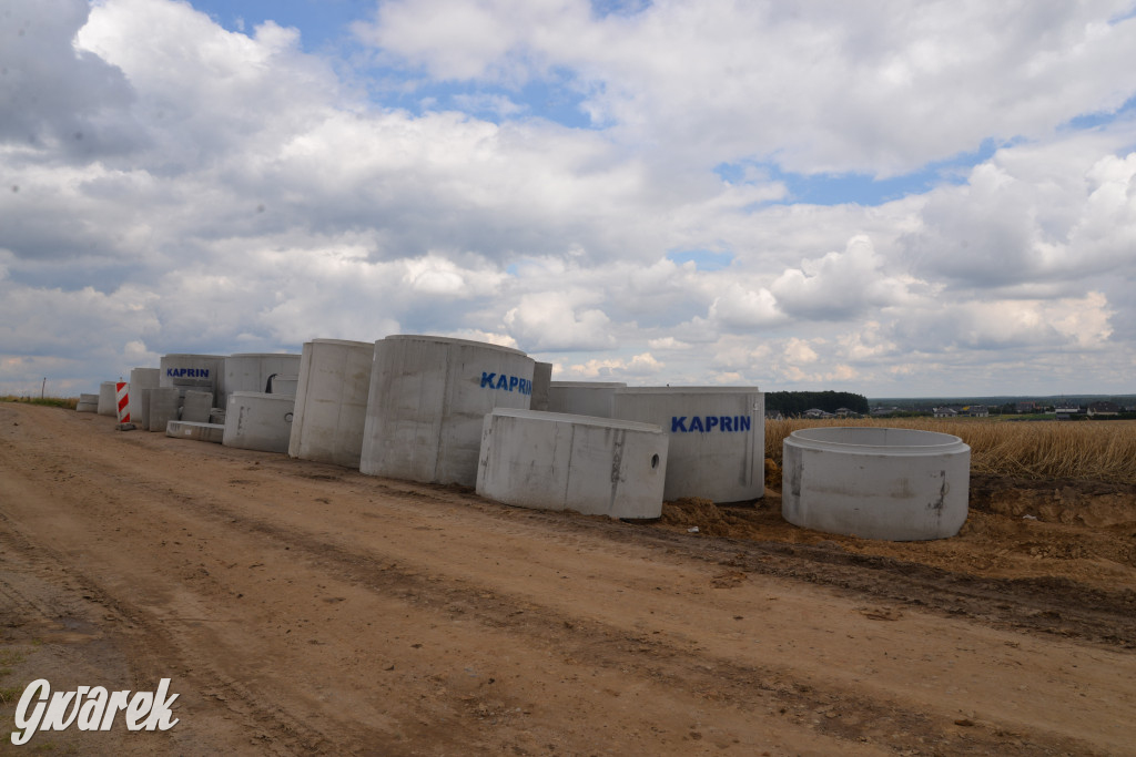 Budowa drogi między Sielanką a Laryszowem