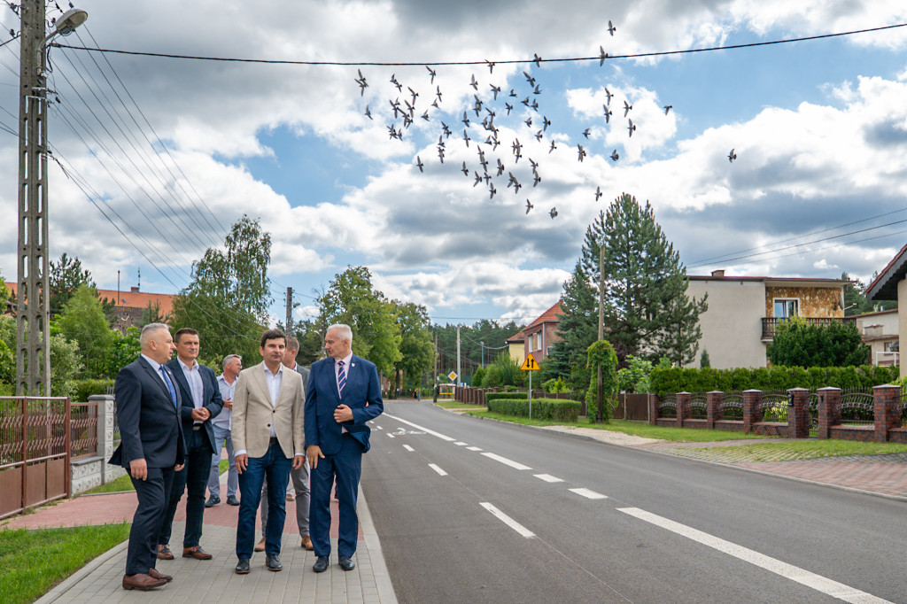 Powiat tarnogórski. Wojewoda na otwarciu drogi