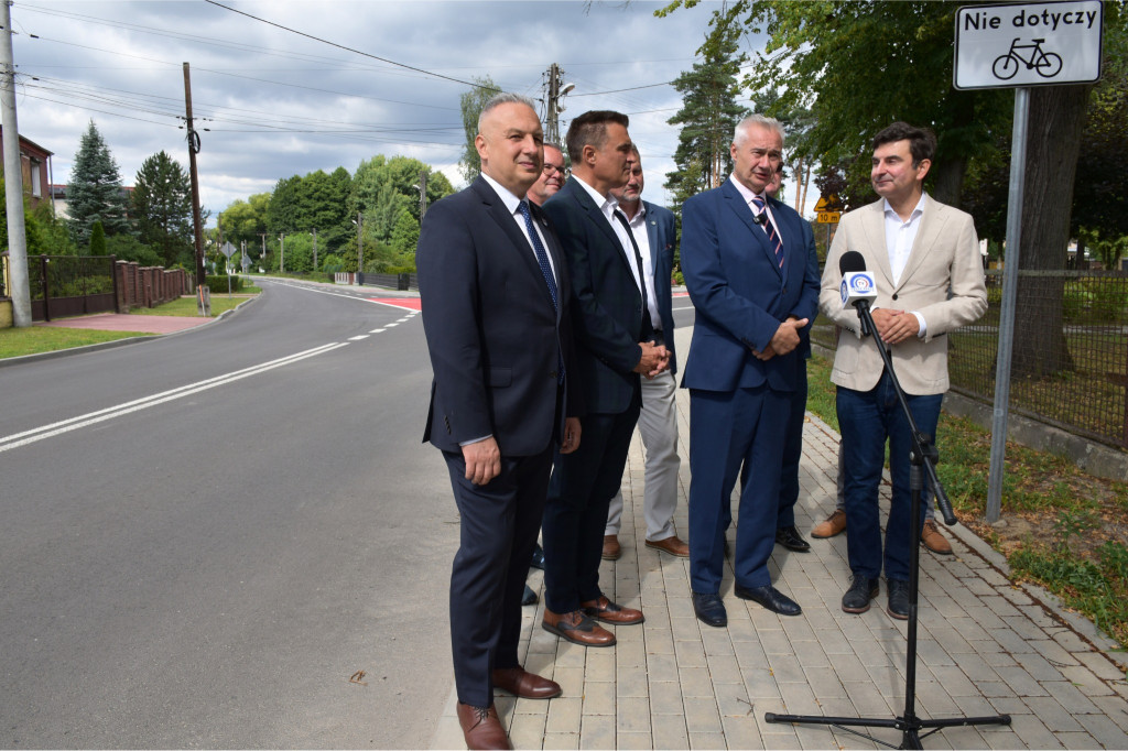 Powiat tarnogórski. Wojewoda na otwarciu drogi