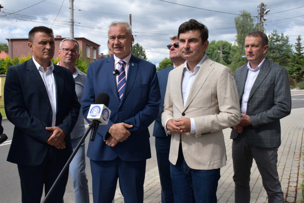 Powiat tarnogórski. Wojewoda na otwarciu drogi